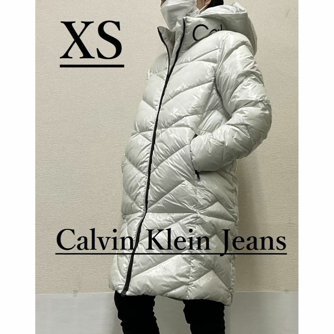 Calvin Klein(カルバンクライン)のカルバン クライン ジーンズ　パデッドコート 02B22　サイズXS　ホワイト  レディースのジャケット/アウター(ナイロンジャケット)の商品写真