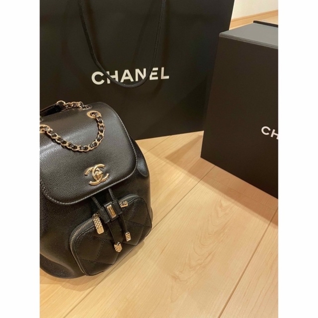 CHANEL(シャネル)の限定値下げ　シャネル　ビジネスアフィニティ　バックパック　新品同様 レディースのバッグ(リュック/バックパック)の商品写真