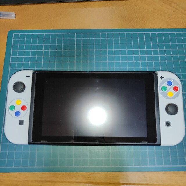 ジョイコン Joy-Con カスタム スーファミ 風ニンテンドースイッチ エンタメ/ホビーのゲームソフト/ゲーム機本体(その他)の商品写真