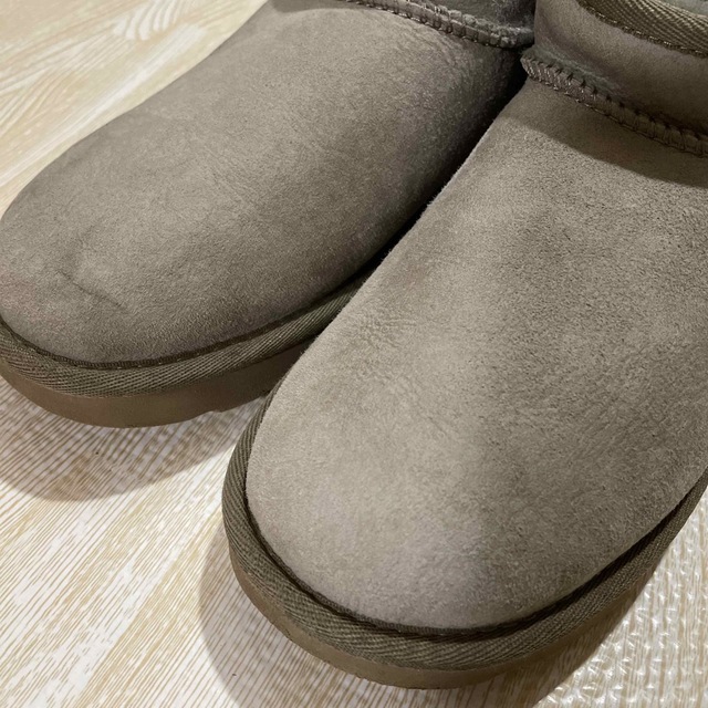 UGG(アグ)のUGG ムートンブーツ レディースの靴/シューズ(ブーツ)の商品写真