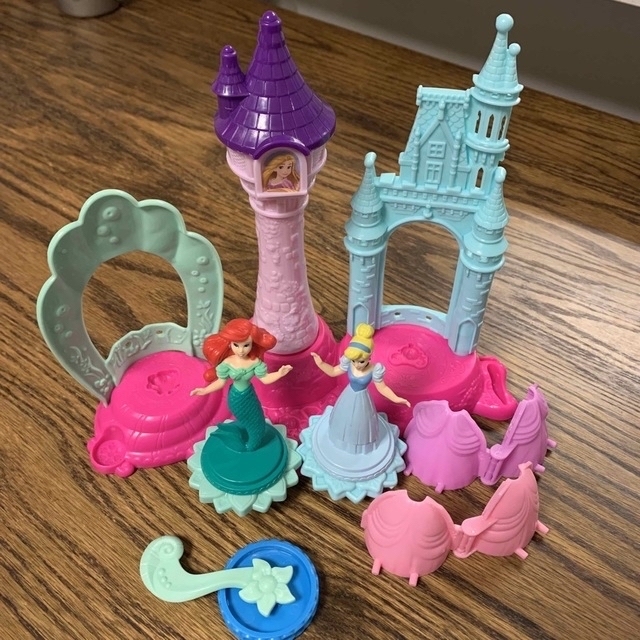 Disney(ディズニー)のPlay Doh ディズニープリンセス　ロイヤルパレス　粘土型パーツ キッズ/ベビー/マタニティのおもちゃ(知育玩具)の商品写真