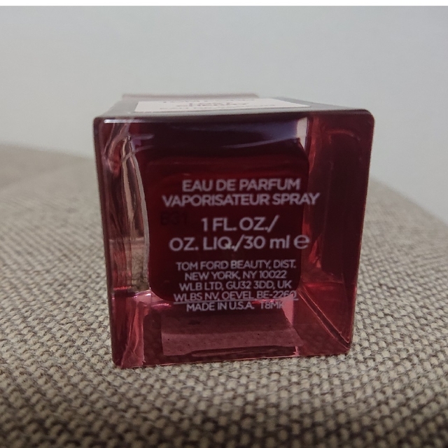 TOM FORD(トムフォード)のm様専用　トムフォード ロストチェリー 30ml コスメ/美容の香水(香水(女性用))の商品写真