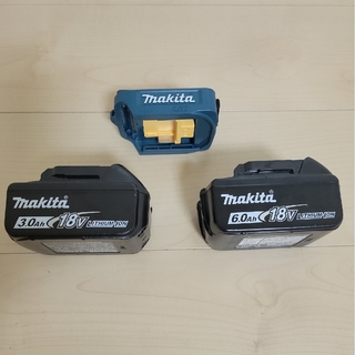 マキタ(Makita)のマキタ makita 電池×2個+USB用アダプタ付(バッテリー/充電器)