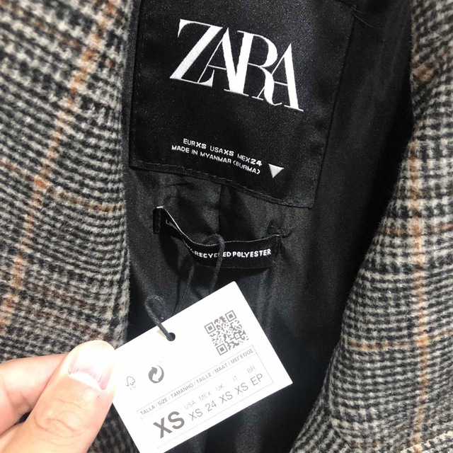 ZARA(ザラ)のZARA チェック柄　ロングコート　XS タグつき メンズのジャケット/アウター(チェスターコート)の商品写真
