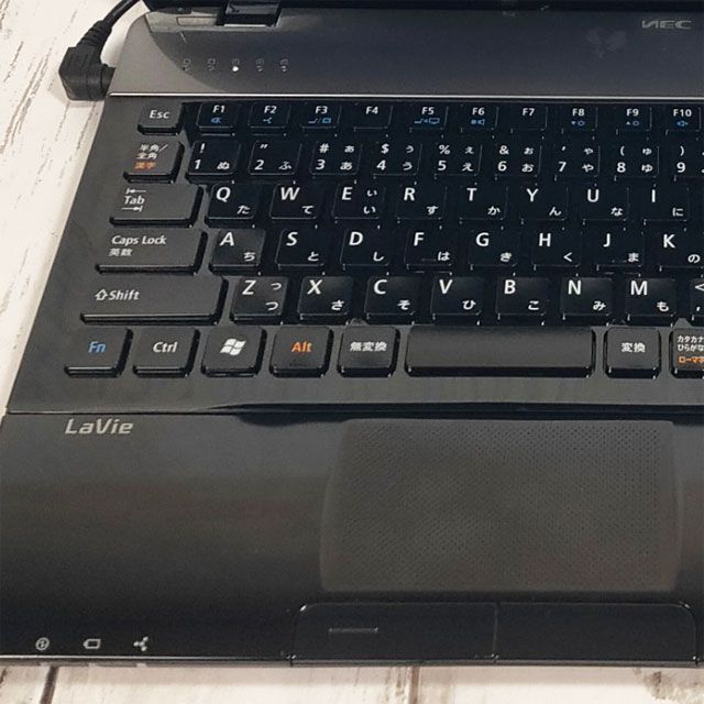 SSD搭載で快適に使えます!初心者おすすめ LaVieノートパソコン 14