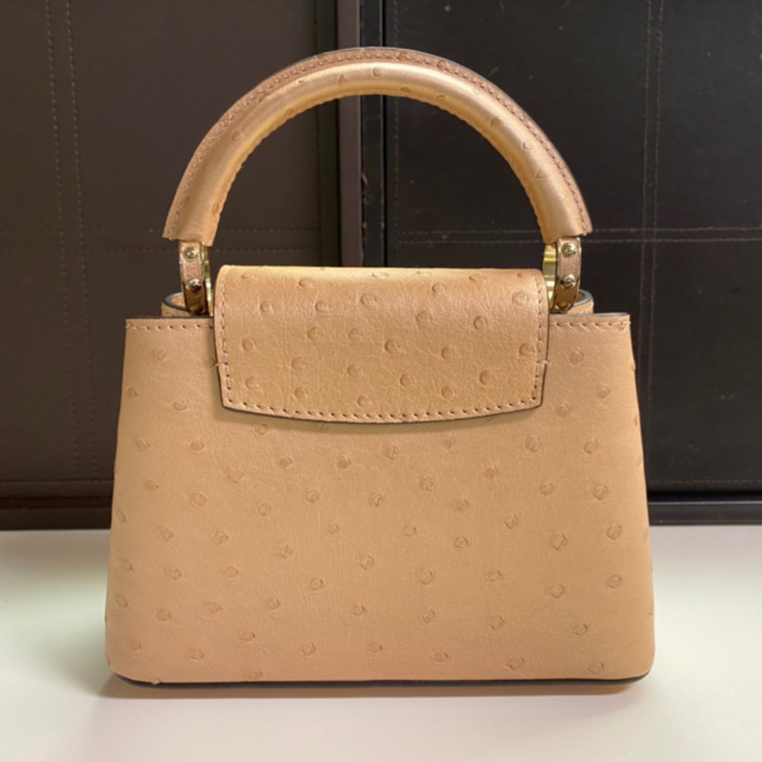 LOUIS VUITTON(ルイヴィトン)の美品 ルイヴィトン　シャンパンゴールドカプシーヌミニ レディースのバッグ(ハンドバッグ)の商品写真