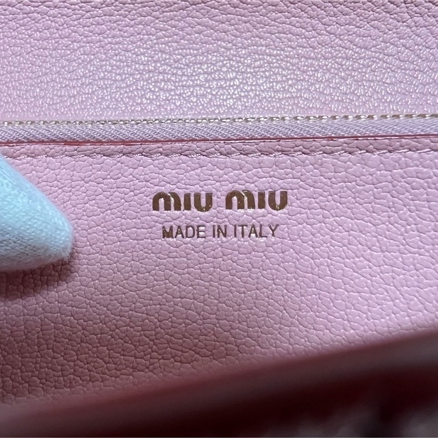 miumiu - 美品 ミュウミュウ パスケース付き 長財布 レザーの通販 by