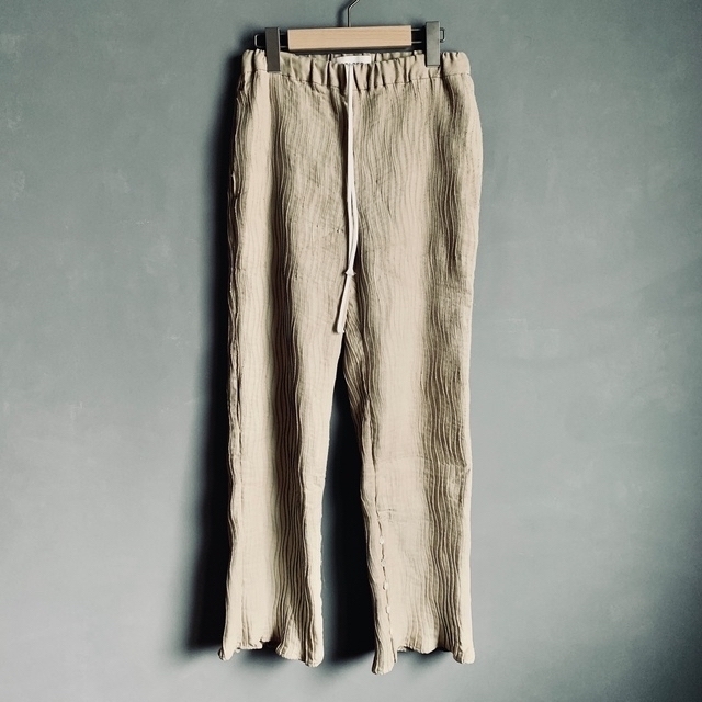 BELPER Wave Pleated Pants ベルパー ストレッチパンツ - カジュアルパンツ