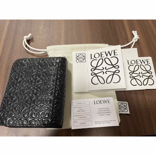 LOEWE(ロエベ)のMOCAT様専用　ロエベ 財布 レディースのファッション小物(財布)の商品写真