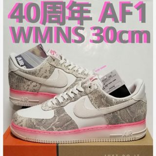 ナイキ(NIKE)のNIKE WMNS AIR FORCE 1 ′07 LX / WMNS30cm(スニーカー)