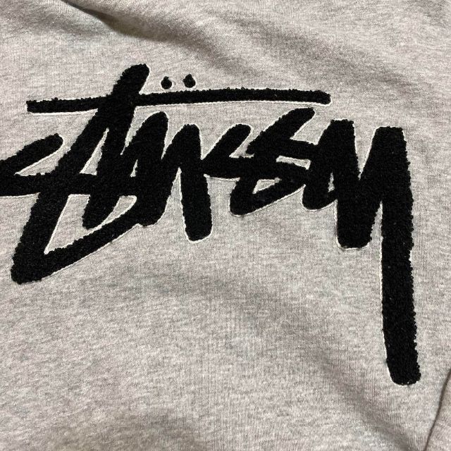 STUSSY(ステューシー)の【即完売品】ステューシー☆ビックボア刺繍ロゴ　フード刺繍ロゴ　パーカー メンズのトップス(パーカー)の商品写真