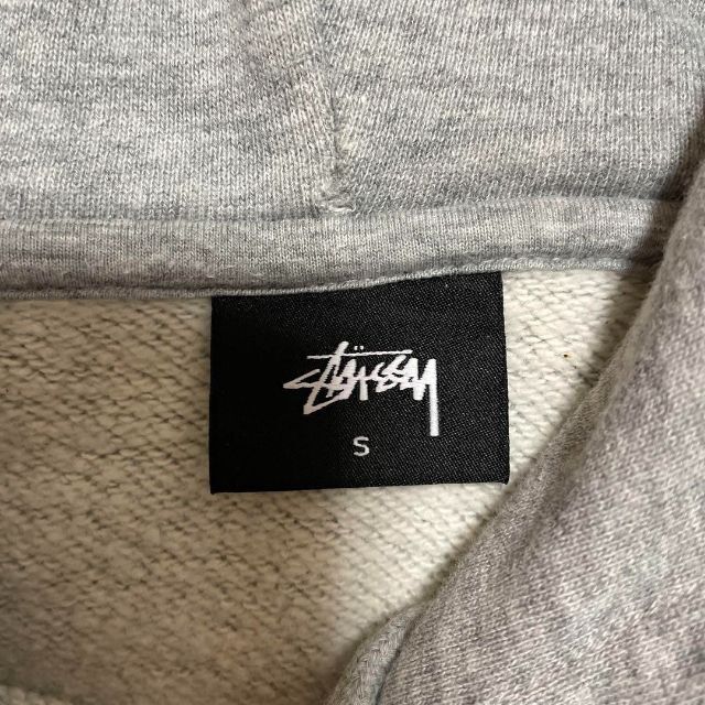 STUSSY(ステューシー)の【即完売品】ステューシー☆ビックボア刺繍ロゴ　フード刺繍ロゴ　パーカー メンズのトップス(パーカー)の商品写真