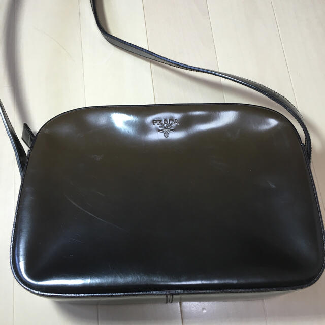 PRADA(プラダ)の★中古美品★プラダ/PRADA パテントショルダーバック グラデーションカラー レディースのバッグ(ショルダーバッグ)の商品写真