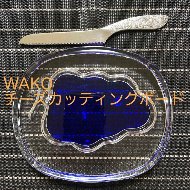 和光堂(ワコウドウ)のWAKO チーズカッティングボード　ナイフ付き インテリア/住まい/日用品のキッチン/食器(収納/キッチン雑貨)の商品写真