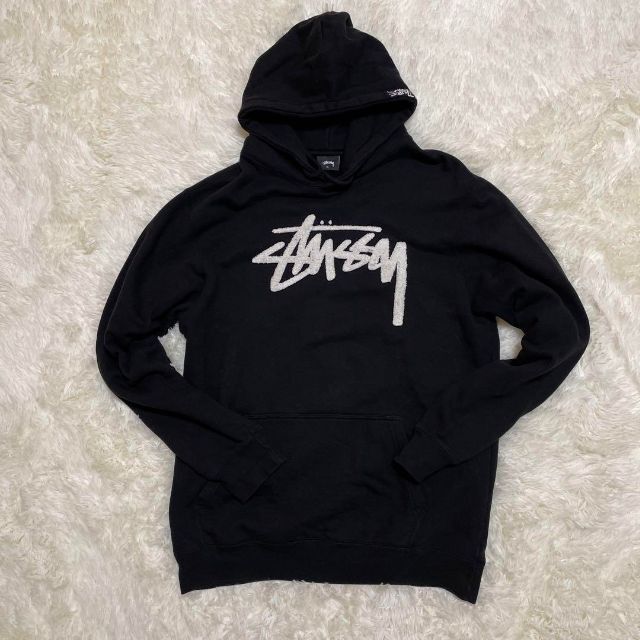 STUSSY(ステューシー)の【即完売品】ステューシー☆ビックボア刺繍ロゴ　フード刺繍ロゴ　パーカー メンズのトップス(パーカー)の商品写真