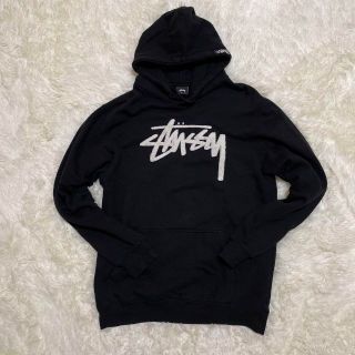 ステューシー(STUSSY)の【即完売品】ステューシー☆ビックボア刺繍ロゴ　フード刺繍ロゴ　パーカー(パーカー)