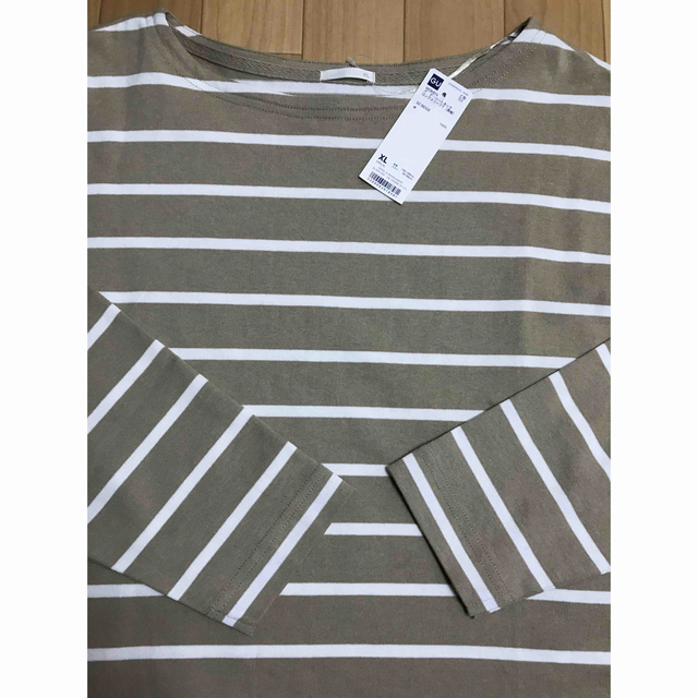 GU(ジーユー)の新品未使用　ゆったりボーダーTシャツ レディースのトップス(Tシャツ(長袖/七分))の商品写真