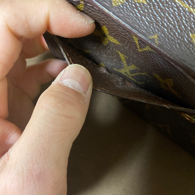 LOUIS VUITTON(ルイヴィトン)のルイヴィトン　モノグラム　旧型ポルトフォイユサラ レディースのファッション小物(財布)の商品写真