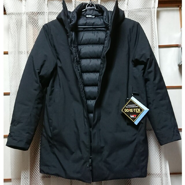 ARC'TERYX(アークテリクス)のARC'TERYX サーミーパーカー 新品 BLACK Lサイズ メンズのジャケット/アウター(マウンテンパーカー)の商品写真