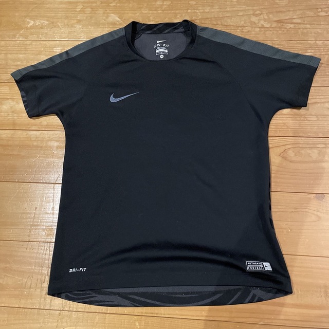 NIKE - サッカートレーニングTシャツ140-150の通販 by ノウ1535's shop ...