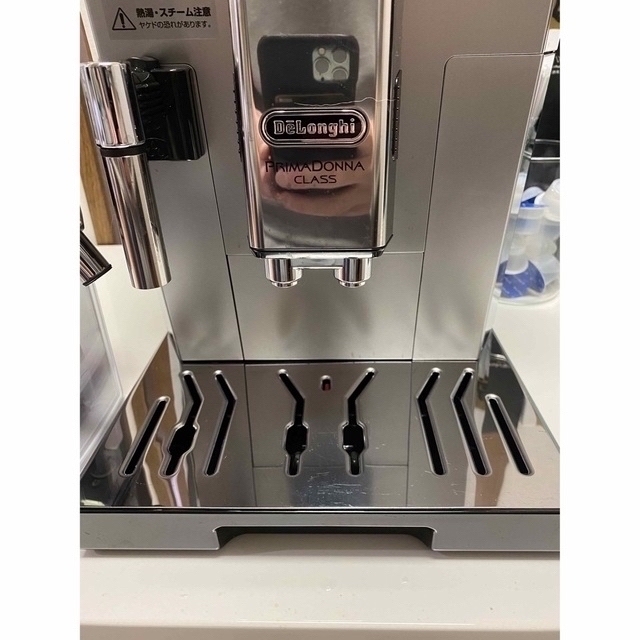 DeLonghi(デロンギ)のお値下げ 国内正規 デロンギ プリマドンナクラス コーヒーメーカー スマホ/家電/カメラの調理家電(エスプレッソマシン)の商品写真