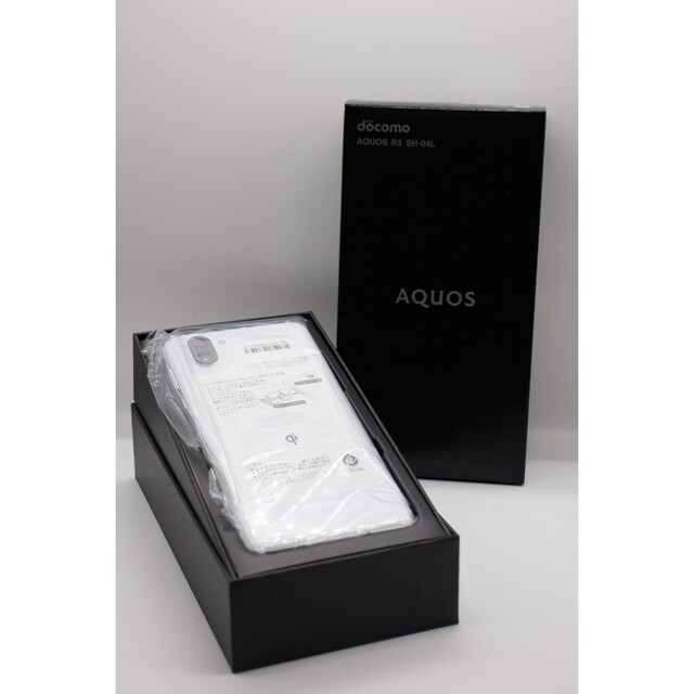 AQUOS(アクオス)の新品未使SHARP AQUOS R3 SH-04L Platinum White スマホ/家電/カメラのスマートフォン/携帯電話(スマートフォン本体)の商品写真