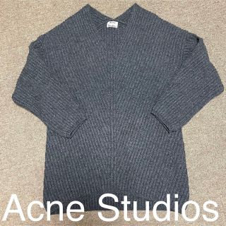 アパルトモンドゥーズィエムクラス(L'Appartement DEUXIEME CLASSE)の期間限定価格‼︎Acne Studios Vネックニットチュニックセーター(ニット/セーター)