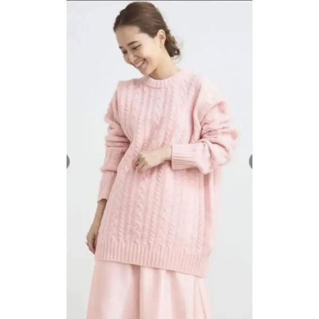 完売品　新品　yori ヨリ　ケーブルニット　ピンク レディースのトップス(ニット/セーター)の商品写真