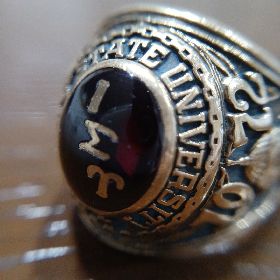 イリノイ州立大学　カレッジリングK10 メンズのアクセサリー(リング(指輪))の商品写真