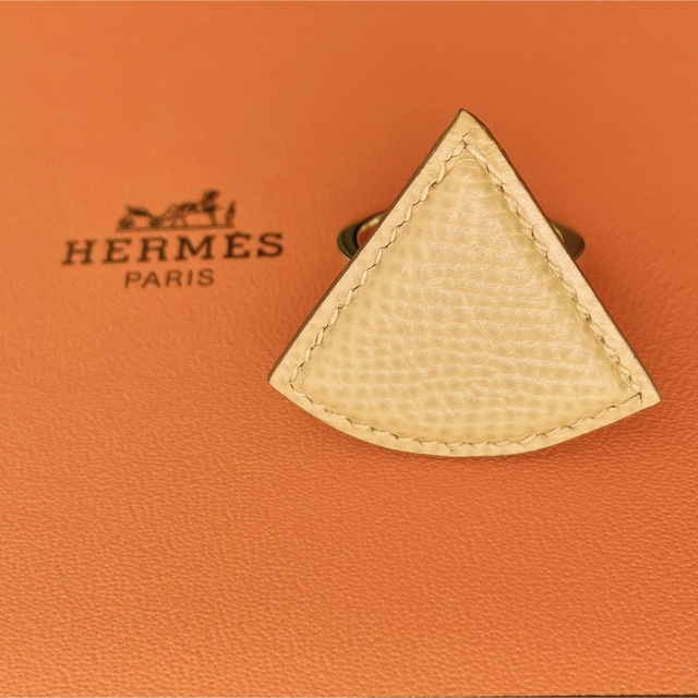 HERMES エルメス スカーフリング レザー ゴールド アクセサリー 新品同様 | フリマアプリ ラクマ