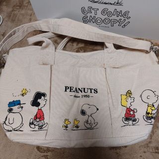 スヌーピー(SNOOPY)のSNOOPY　スヌーピー　トートバッグ　肩掛けストラップあり(バッグ)