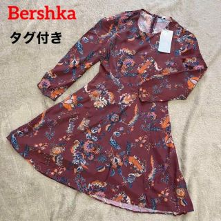 ベルシュカ(Bershka)のタグ付き未使用 Bershka ワンピース 花柄 総柄(ひざ丈ワンピース)