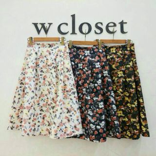 ダブルクローゼット(w closet)の新品♡w closet♡ダブルクローゼット♡花柄タックスカート(ひざ丈スカート)