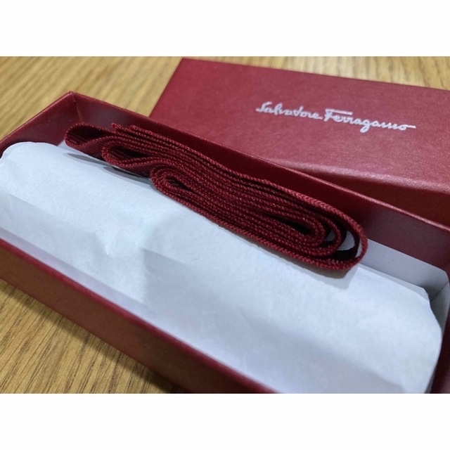 Salvatore Ferragamo(サルヴァトーレフェラガモ)の新品未使用　フェラガモ　バレッタ レディースのヘアアクセサリー(バレッタ/ヘアクリップ)の商品写真