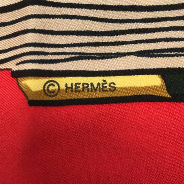 Hermes(エルメス)の【美品】  HERMES / エルメス | カレ90 CHIFFRES ET MONOGRAMMES ANNEE 図面と記号 シルク スカーフ　袋付き | レッド系 レディースのファッション小物(ストール/パシュミナ)の商品写真