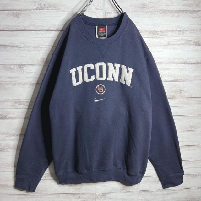 【入手困難!!】ナイキ ✈︎刺繍ロゴ 裏起毛 UCONN ゆるだぼ トレーナー