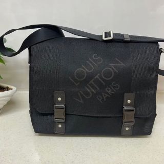 LOUIS VUITTON - ルイヴィトン ショルダーバッグ メッセンジャーバッグ LOUIS VUITTON - ルイヴィトン ショルダーバッグ メッセンジャーバッグ