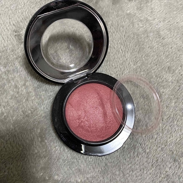 MAC(マック)のＭ・Ａ・Ｃ ミネラライズ ブラッシュ グリーフル コスメ/美容のベースメイク/化粧品(チーク)の商品写真