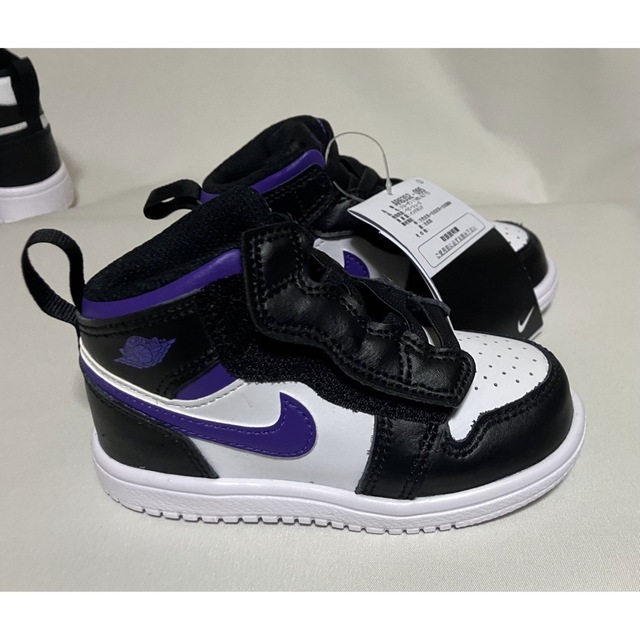 NIKE(ナイキ)のNike TD Air Jordan 1 Mid "Black/Court キッズ/ベビー/マタニティのベビー靴/シューズ(~14cm)(スニーカー)の商品写真