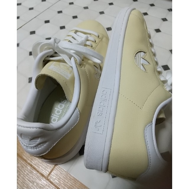 新品22.5adidas stan smisthアディダススタンスミス黄349