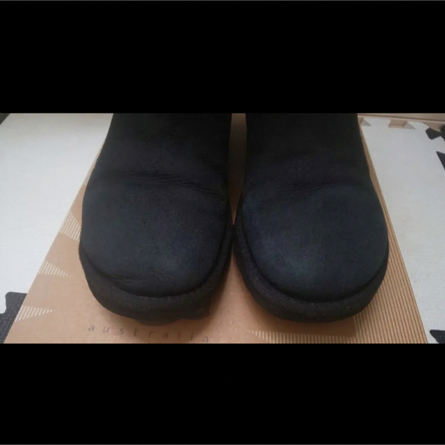 UGG(アグ)のアグ　ugg ムートン　黒　スワロフスキー レディースの靴/シューズ(ブーツ)の商品写真