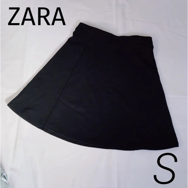 ZARA(ザラ)の美品 ZARA BASIC ザラベーシック 黒 ブラック ミニスカート S レディースのスカート(ミニスカート)の商品写真