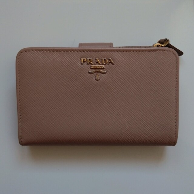 PRADA(プラダ)の☆専用☆プラダ サフィアーノ 二つ折り財布 レディースのファッション小物(財布)の商品写真