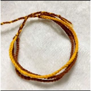 ミサンガ　ブレスレット　ハンドメイド　茶色　黄色(ブレスレット/バングル)