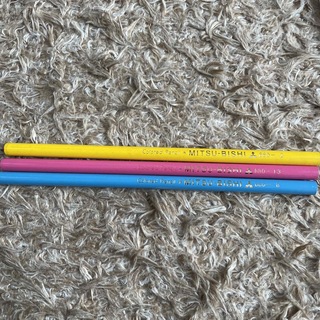 ミツビシエンピツ(三菱鉛筆)の三菱　色鉛筆　新品未使用(色鉛筆)