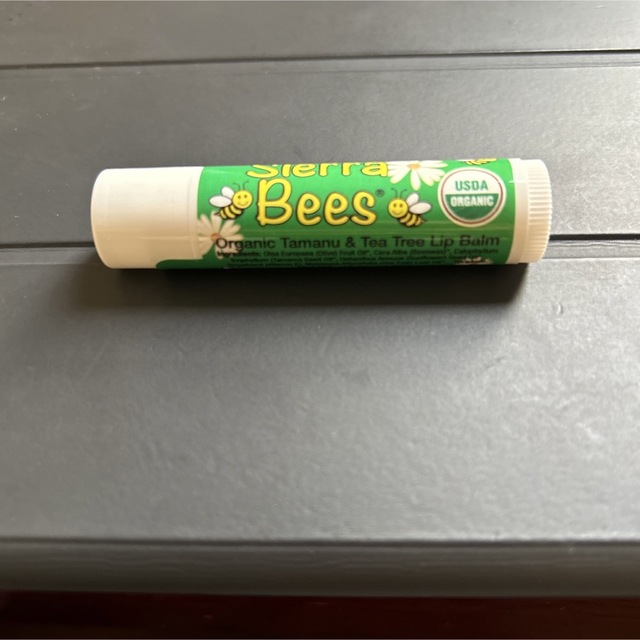 Sierra Bees リップバーム オーガニックタマヌ&ティーツリー エンタメ/ホビーのエンタメ その他(その他)の商品写真