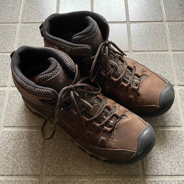 KEEN トレッキングシューズ TARGHEE III MID WP 28cm