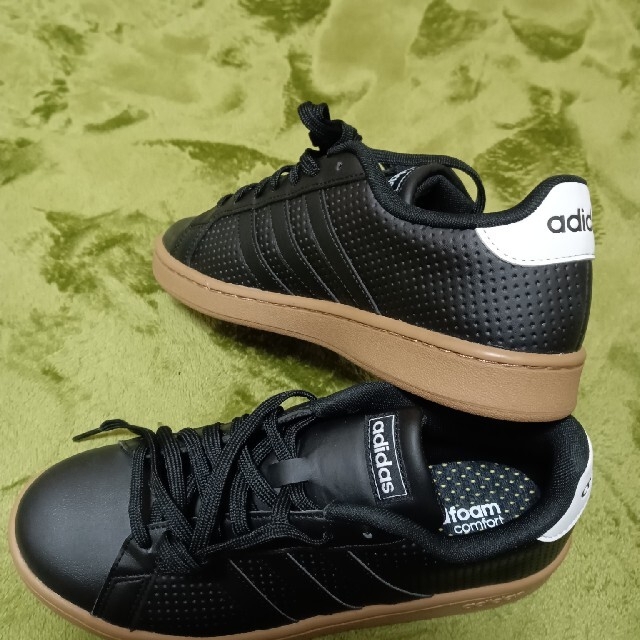 adidas(アディダス)のアディダスランニングシューズ メンズの靴/シューズ(スニーカー)の商品写真