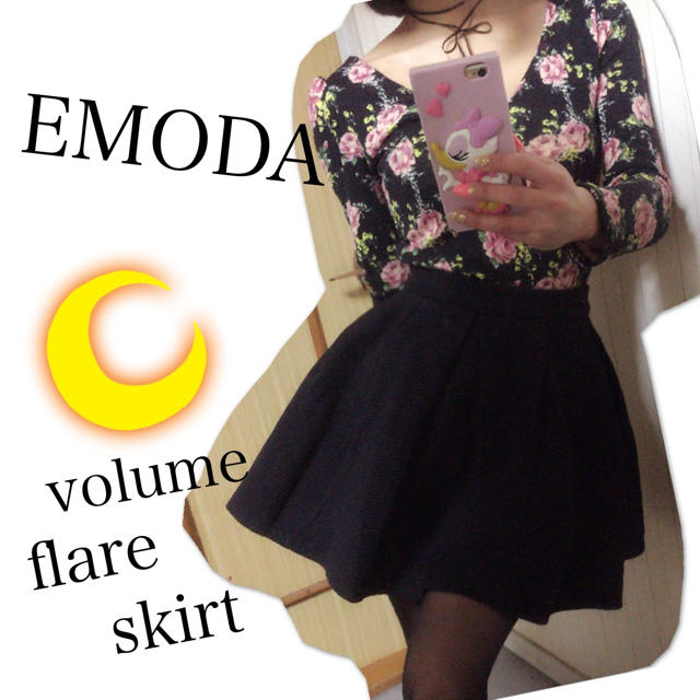 EMODA(エモダ)のEMODA❤️ボリュームフレアスカート✨可愛い♪S レディースのスカート(ミニスカート)の商品写真