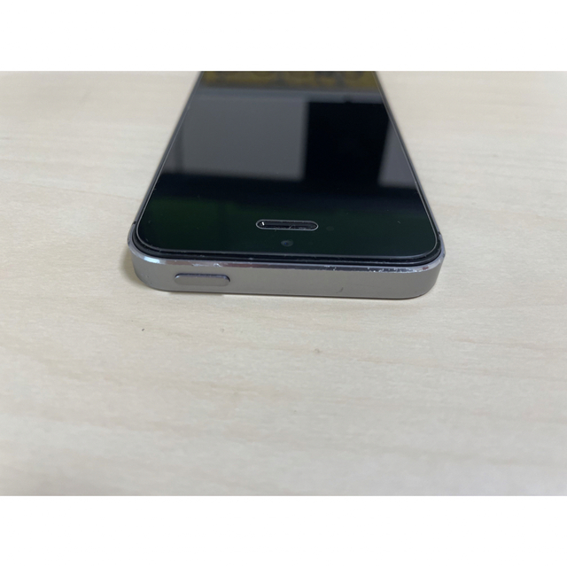 Apple(アップル)のiPhone5s 本体 32GB SIMロック スペースグレイ A1453 中古 スマホ/家電/カメラのスマートフォン/携帯電話(スマートフォン本体)の商品写真